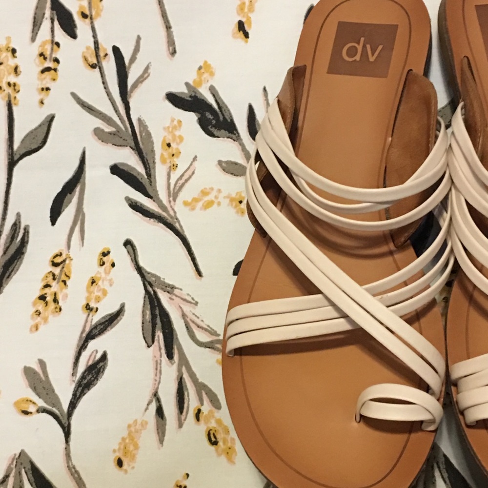 Dolce Vita Sandals Sz 9 White & Cream GC